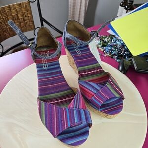 Toms Purple and Pink Wedge Shoes Vibrant Design